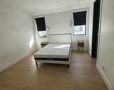 3021 Stanford Avenue - Photo Thumbnail 10