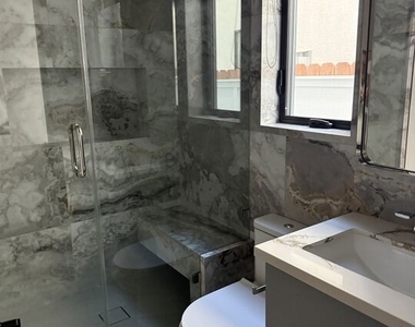 3021 Stanford Avenue - Photo Thumbnail 6