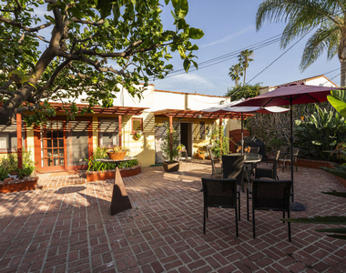 2005 Holmby Avenue - Photo Thumbnail 17