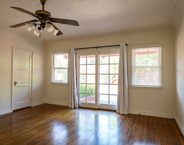 2005 Holmby Avenue - Photo Thumbnail 8