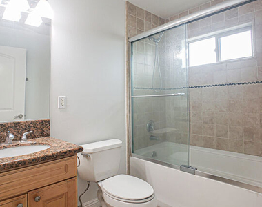 1042 S Kingsley Drive - Photo Thumbnail 20
