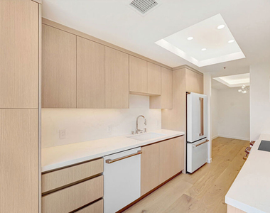 2112 Century Park Lane - Photo Thumbnail 4
