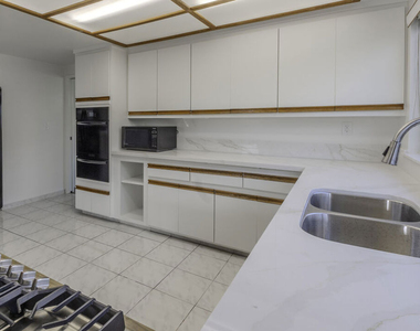 2106 W 166th Street - Photo Thumbnail 9
