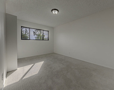 2106 W 166th Street - Photo Thumbnail 28