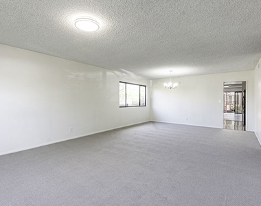 2106 W 166th Street - Photo Thumbnail 4