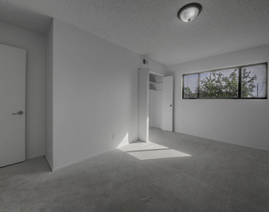 2106 W 166th Street - Photo Thumbnail 30