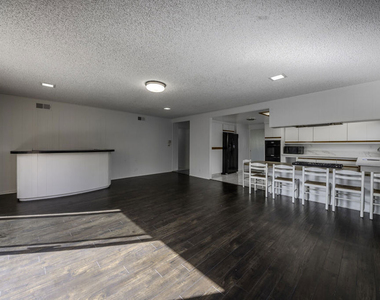 2106 W 166th Street - Photo Thumbnail 15