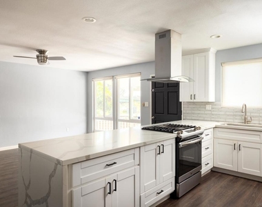 3609 Nassau - Photo Thumbnail 8