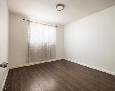 3609 Nassau - Photo Thumbnail 19