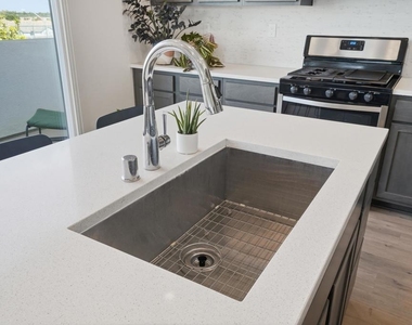 2014 Luzon Ln - Photo Thumbnail 7