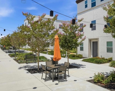 2014 Luzon Ln - Photo Thumbnail 45
