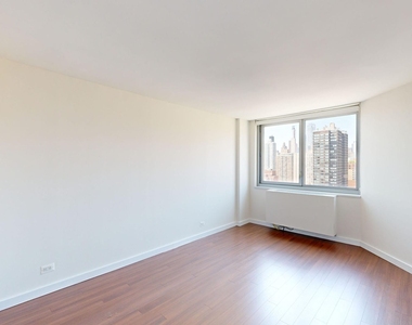 401 E 34th St - Photo Thumbnail 4