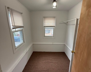 Luxurious 76th Street, Woodhaven Apartment - Photo Thumbnail 4