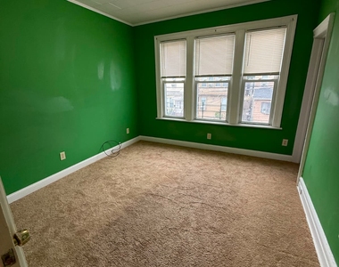 Luxurious 76th Street, Woodhaven Apartment - Photo Thumbnail 7