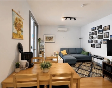 27 Woodbine Street - Photo Thumbnail 3
