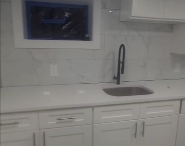 232nd St.  Laurelton Jamaica queens Apartment - Photo Thumbnail 4