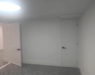 232nd St.  Laurelton Jamaica queens Apartment - Photo Thumbnail 3
