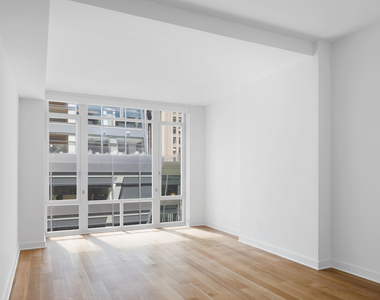 1050 6th Avenue - Photo Thumbnail 2