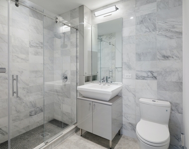 1050 6th Avenue - Photo Thumbnail 3