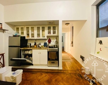 211 Clinton St. - Photo Thumbnail 4