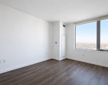 1524 Sheepshead Bay Road - Photo Thumbnail 3
