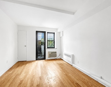 425 East 80th Street - Photo Thumbnail 1