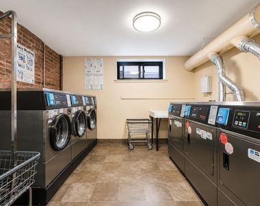 425 East 80th Street - Photo Thumbnail 6