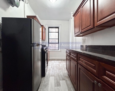 3139 Broadway - Photo Thumbnail 5