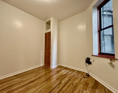 3135 Broadway - Photo Thumbnail 2