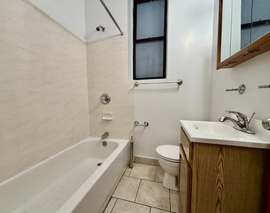 3135 Broadway - Photo Thumbnail 4