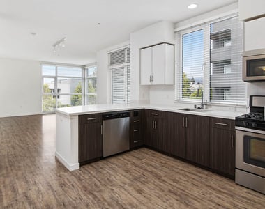 1333 Powell Street - Photo Thumbnail 6