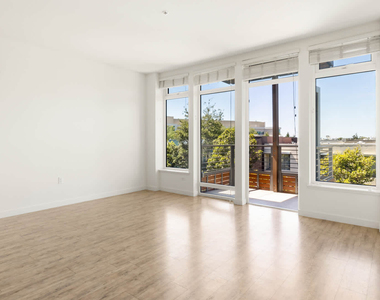 1333 Powell Street - Photo Thumbnail 8
