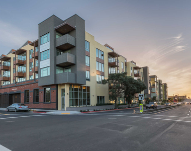 1333 Powell Street - Photo Thumbnail 2