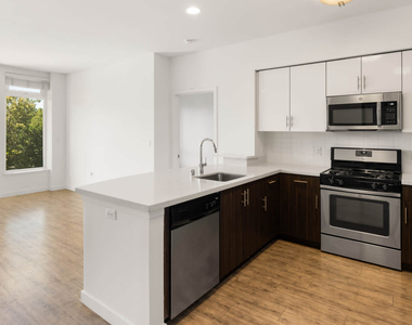1333 Powell Street - Photo Thumbnail 5