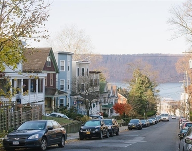 51 Main Street - Photo Thumbnail 36
