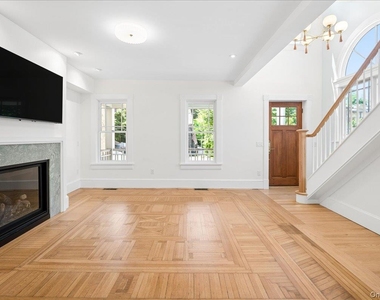 51 Main Street - Photo Thumbnail 6