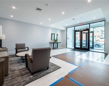 110 Chatsworth Avenue - Photo Thumbnail 25