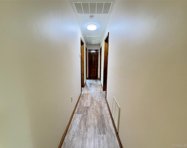 709 Bloomingburg Road - Photo Thumbnail 5