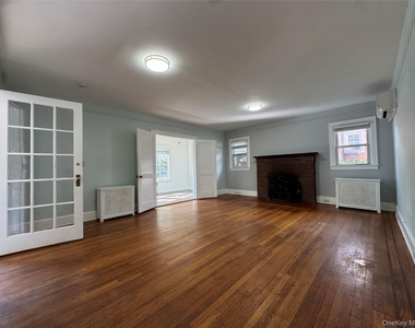 267 Plainfield Avenue - Photo Thumbnail 12