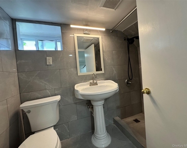 267 Plainfield Avenue - Photo Thumbnail 4