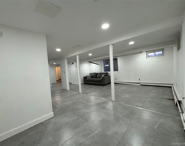 267 Plainfield Avenue - Photo Thumbnail 3