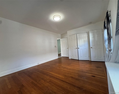 267 Plainfield Avenue - Photo Thumbnail 9