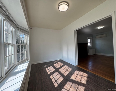 267 Plainfield Avenue - Photo Thumbnail 17