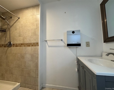 267 Plainfield Avenue - Photo Thumbnail 6