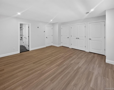 19 Hooker Street - Photo Thumbnail 23