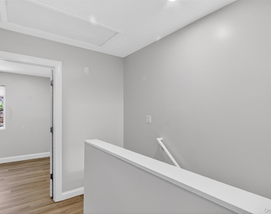 19 Hooker Street - Photo Thumbnail 18