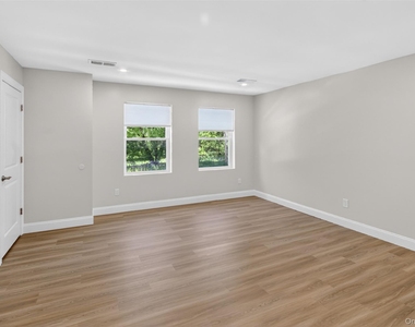 19 Hooker Street - Photo Thumbnail 21