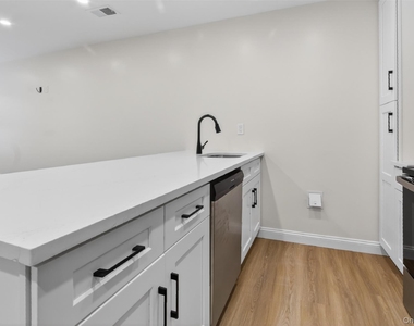 19 Hooker Street - Photo Thumbnail 9