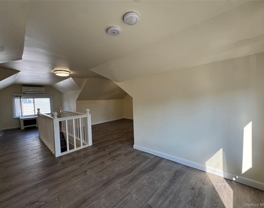 267 Plainfield Avenue - Photo Thumbnail 20