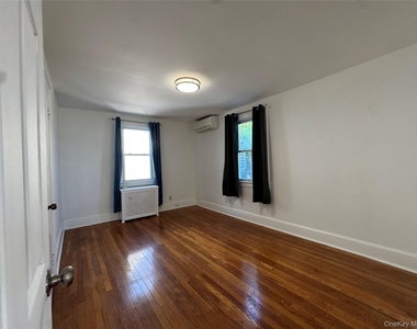 267 Plainfield Avenue - Photo Thumbnail 5